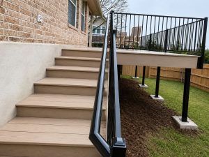20-year lifespan comparison chart for composite versus cedar decking