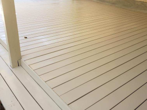 Illustrated checklist of ten deck failure signs visual reference